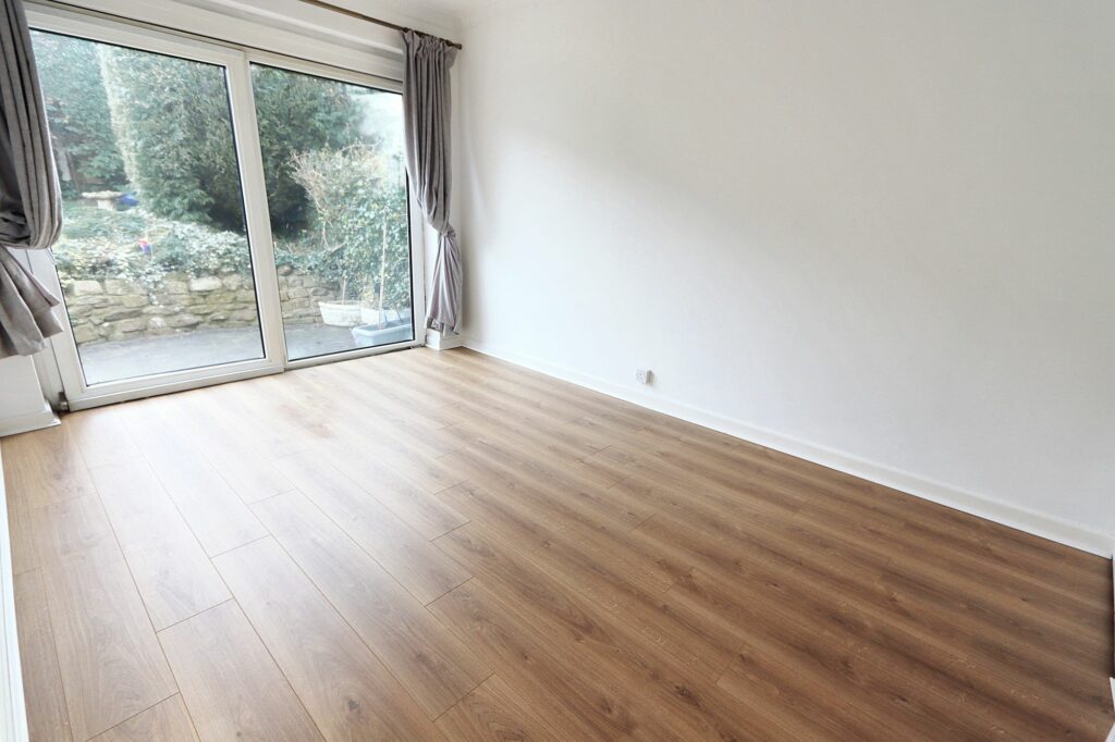 Hawthorn Avenue, Brookhouse, LA2