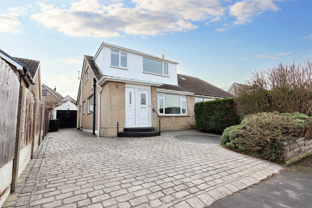 Hawthorn Avenue, Brookhouse, LA2