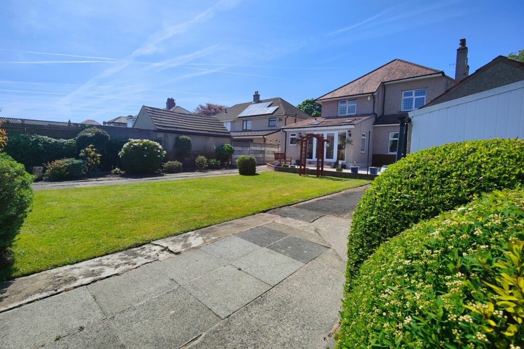 Broadway, Morecambe, LA4