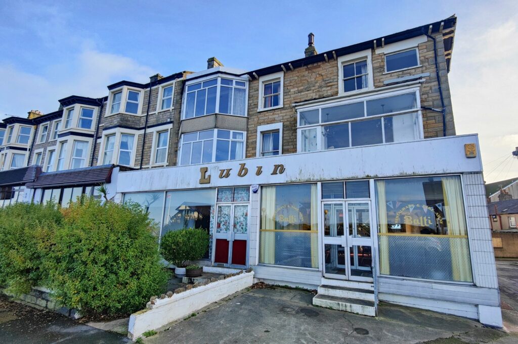 Marine Road Central, Morecambe, LA4