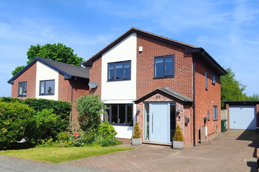 Bay Horse Drive, Lancaster, LA1