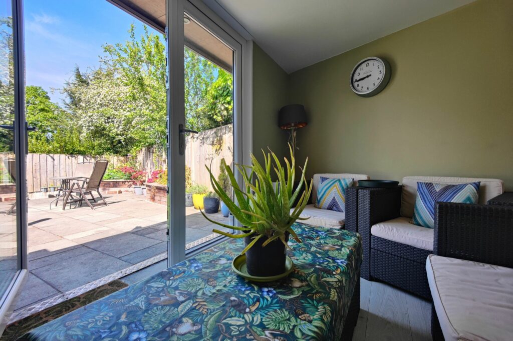 Bay Horse Drive, Lancaster, LA1