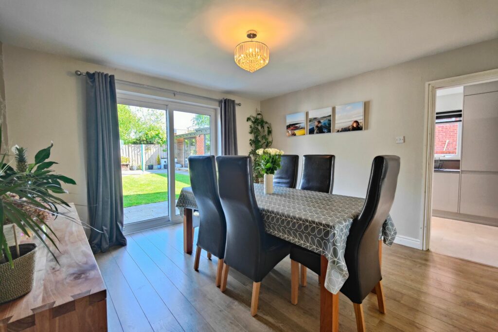Bay Horse Drive, Lancaster, LA1