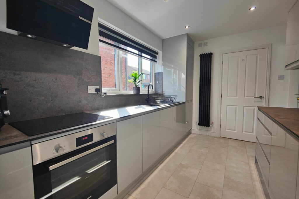 Bay Horse Drive, Lancaster, LA1