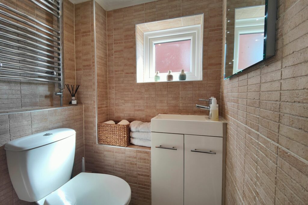 Bay Horse Drive, Lancaster, LA1