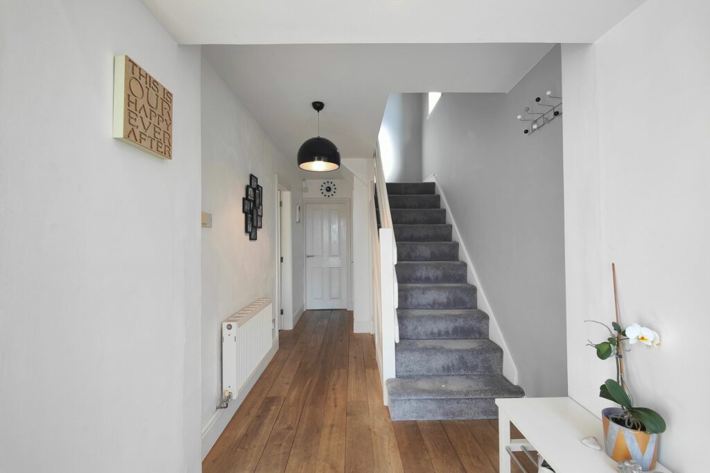 Bay Horse Drive, Lancaster, LA1