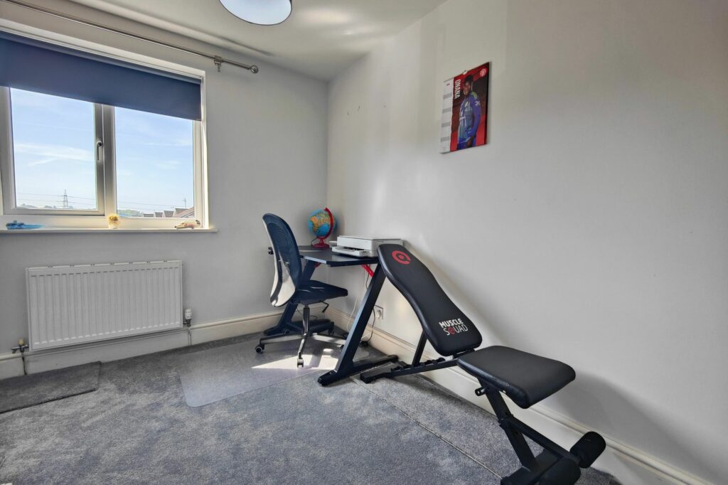 Bay Horse Drive, Lancaster, LA1